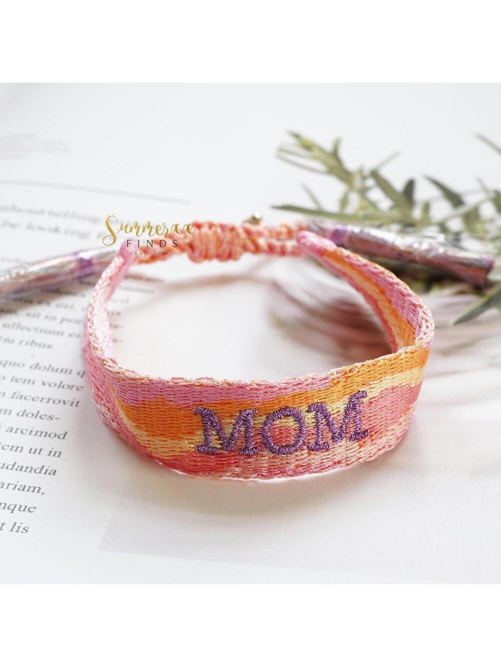 Kendra Scott Mom Gold Friendship Bracelet Pink